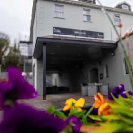 The Enniskillen Hotel And Motel Exterior foto